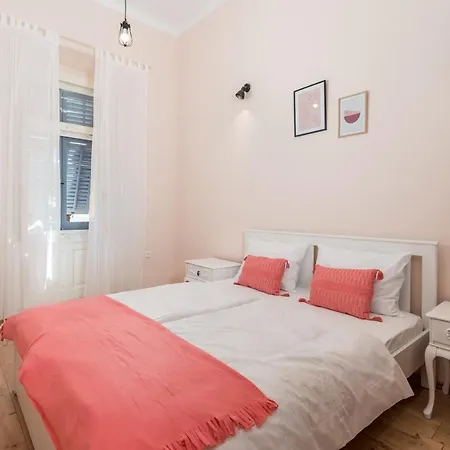 Apartman Urban Jungle Central Apartman *